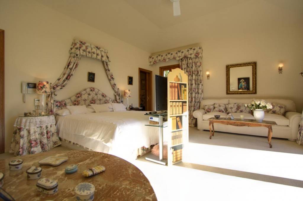 5 soverom Villa til salgs i Marbella med svømmebasseng - € 10 000 (Ref: 3466743)