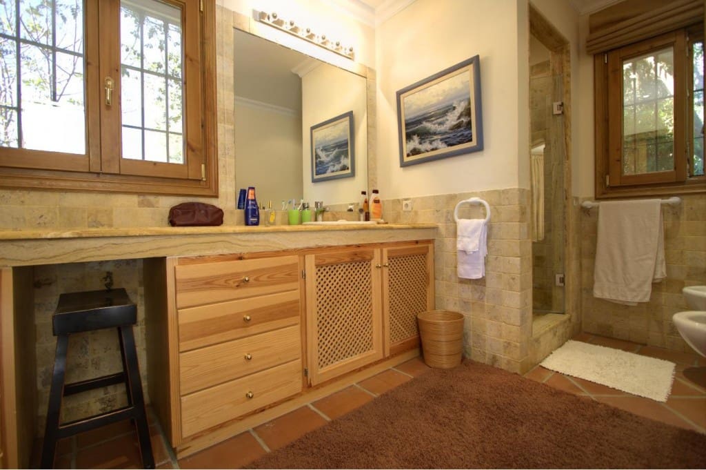 5 soverom Villa til salgs i Marbella med svømmebasseng - € 10 000 (Ref: 3466743)