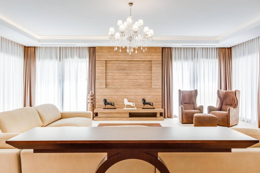 5 slaapkamer Villa te koop in Nueva Andalucia met zwembad garage - € 4.500.000 (Ref: 3467019)