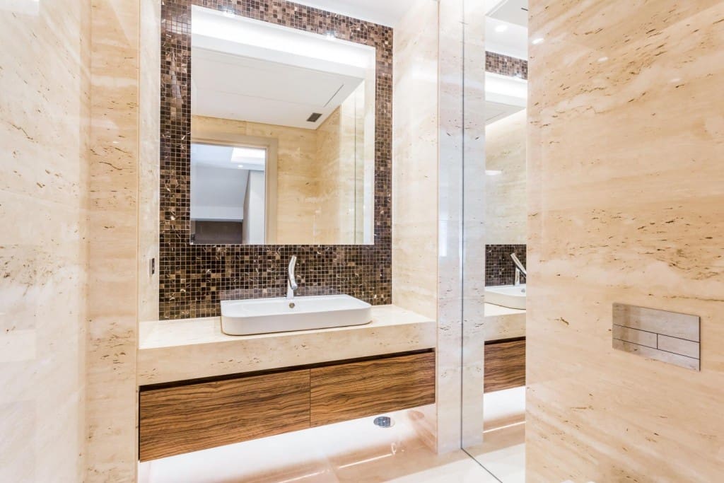 5 slaapkamer Villa te koop in Nueva Andalucia met zwembad garage - € 4.500.000 (Ref: 3467019)