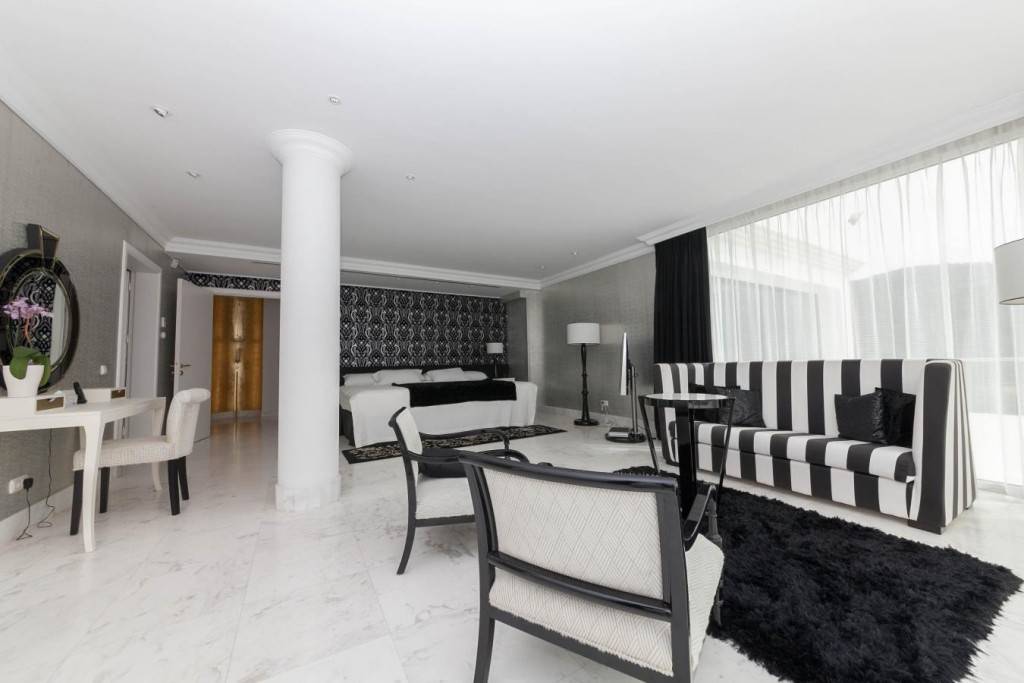 6 bedroom Villa for holiday rental in Marbella with pool garage - € 35,000 (Ref: 3532668)