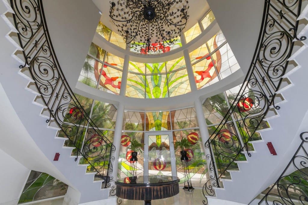 6 bedroom Villa for holiday rental in Marbella with pool garage - € 35,000 (Ref: 3532668)