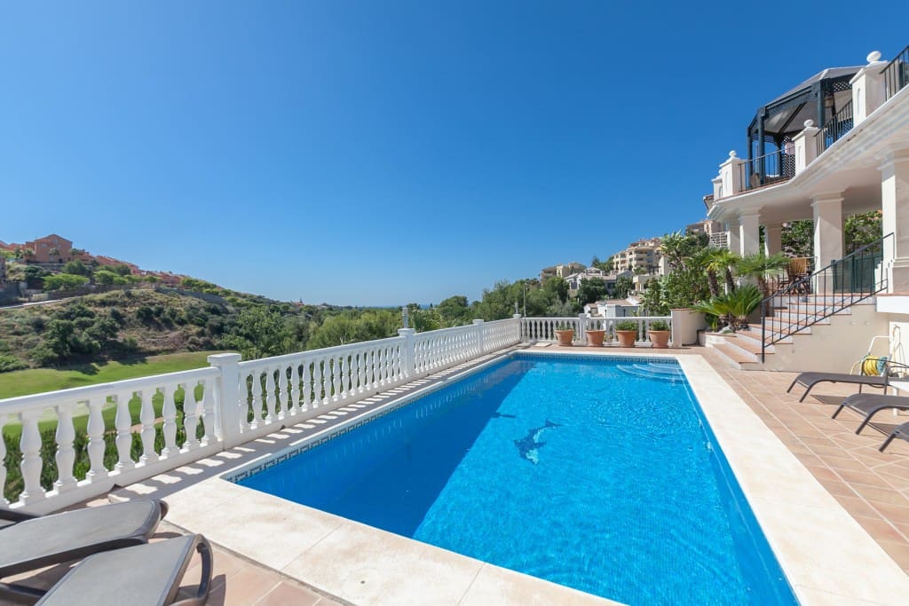 4 soveværelse Villa til salg i Elviria med swimmingpool garage - € 1.795.000 (Ref: 4170592)