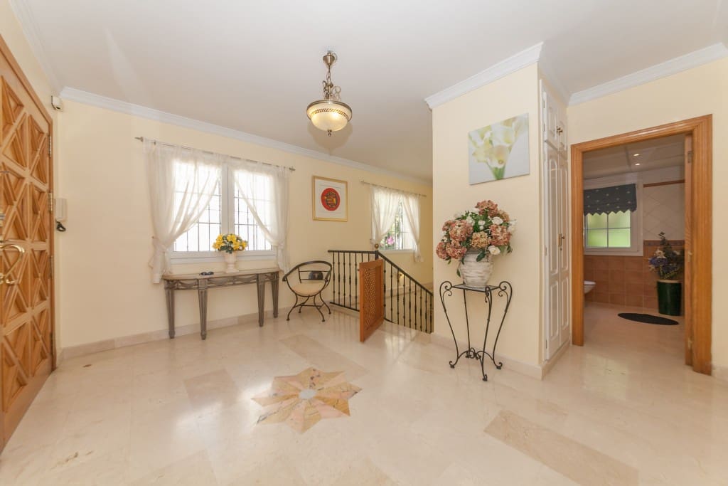 4 soveværelse Villa til salg i Elviria med swimmingpool garage - € 1.795.000 (Ref: 4170592)