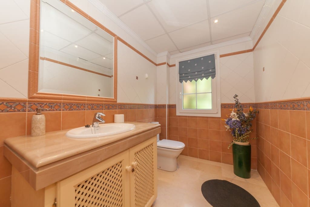 4 soveværelse Villa til salg i Elviria med swimmingpool garage - € 1.795.000 (Ref: 4170592)