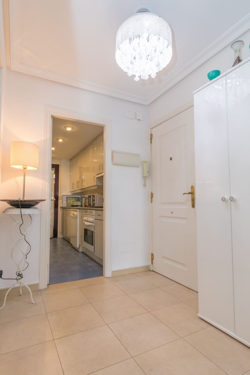 2 camera da letto Appartamento da affittare in Nueva Andalucia con piscina garage - 1.950 € (Rif: 4715290)