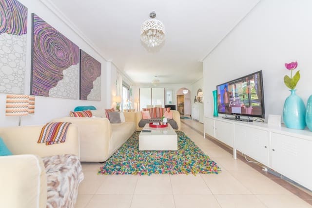 2 bedroom Apartment for rent in Nueva Andalucia, Marbella with pool garage - € 1,950 (Ref: 4715290)