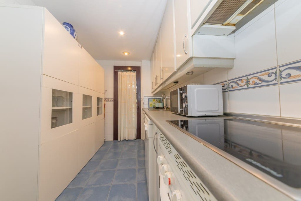 2 camera da letto Appartamento da affittare in Nueva Andalucia con piscina garage - 1.950 € (Rif: 4715290)