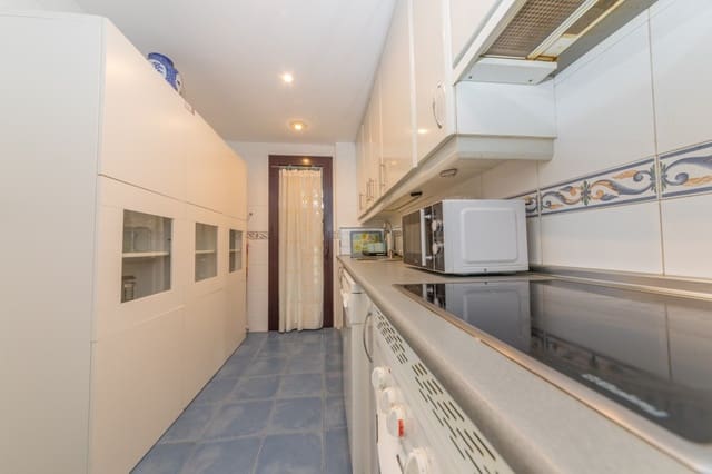 2 bedroom Apartment for rent in Nueva Andalucia, Marbella with pool garage - € 1,950 (Ref: 4715290)