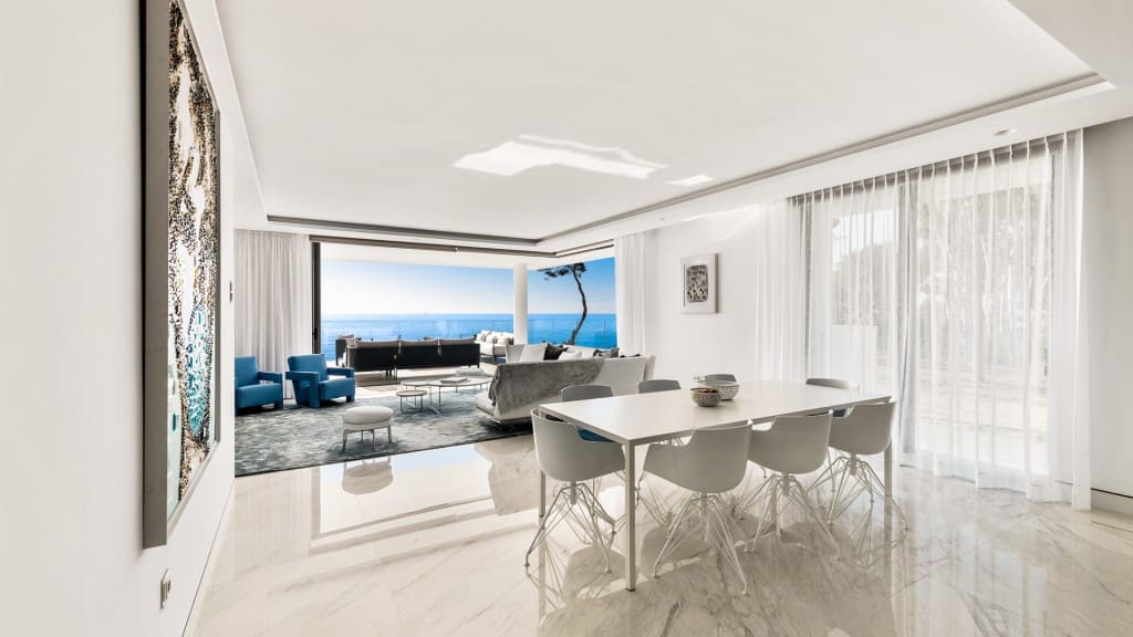 4 bedroom Apartment for sale in New Golden Mile with pool garage - € 2,990,000 (Ref: 5156505)