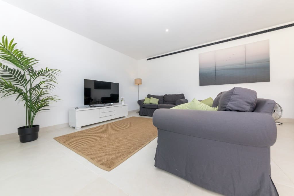 4 bedroom Apartment for rent in Benalmadena with pool garage - € 3,700 (Ref: 7041294)