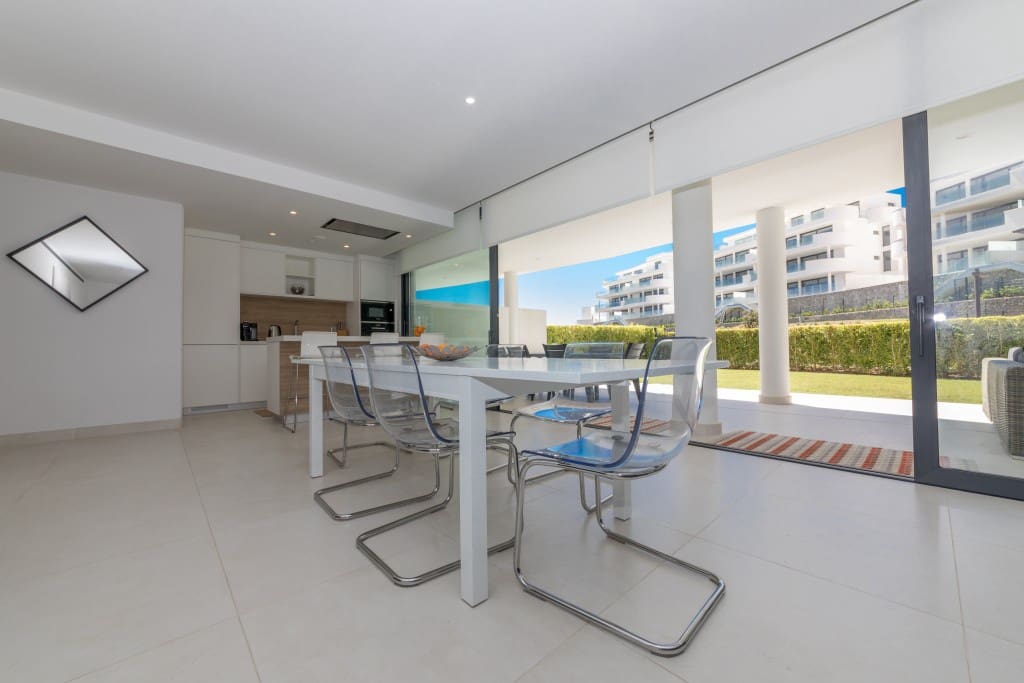 4 bedroom Apartment for rent in Benalmadena with pool garage - € 3,700 (Ref: 7041294)