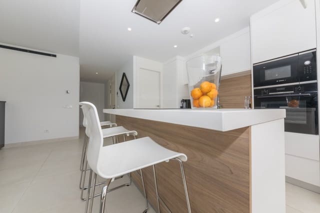 4 soveværelse Lejlighed til leje i Benalmádena med swimmingpool garage - € 3.700 (Ref: 7041294)