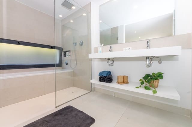 4 soveværelse Lejlighed til leje i Benalmádena med swimmingpool garage - € 3.700 (Ref: 7041294)
