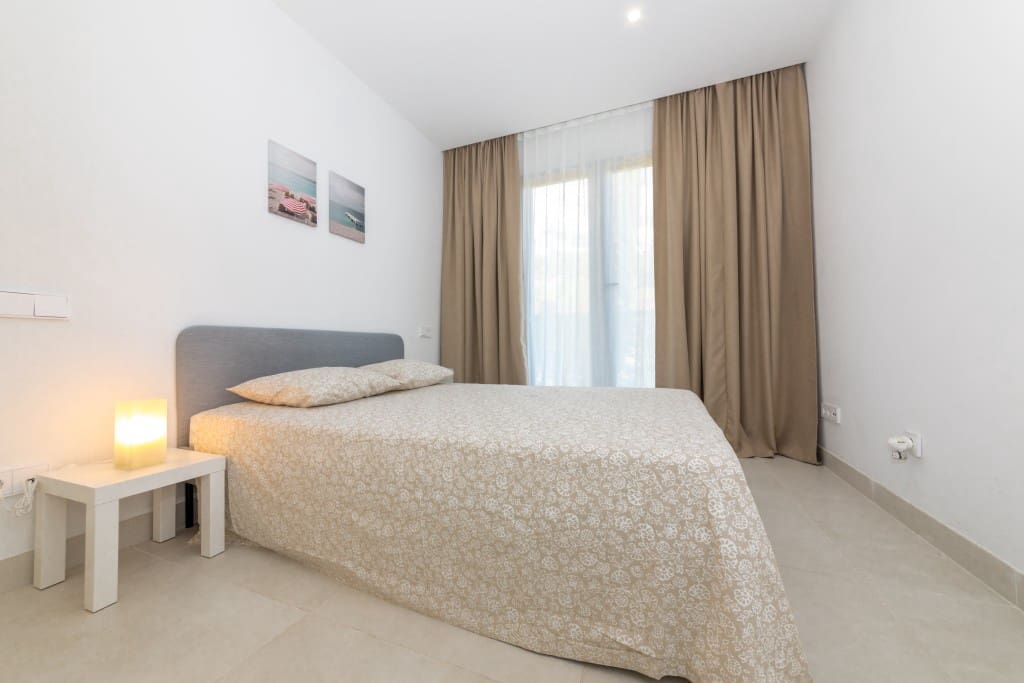 4 bedroom Apartment for rent in Benalmadena with pool garage - € 3,700 (Ref: 7041294)