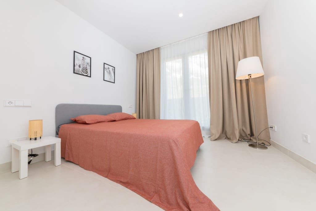 4 bedroom Apartment for rent in Benalmadena with pool garage - € 3,700 (Ref: 7041294)