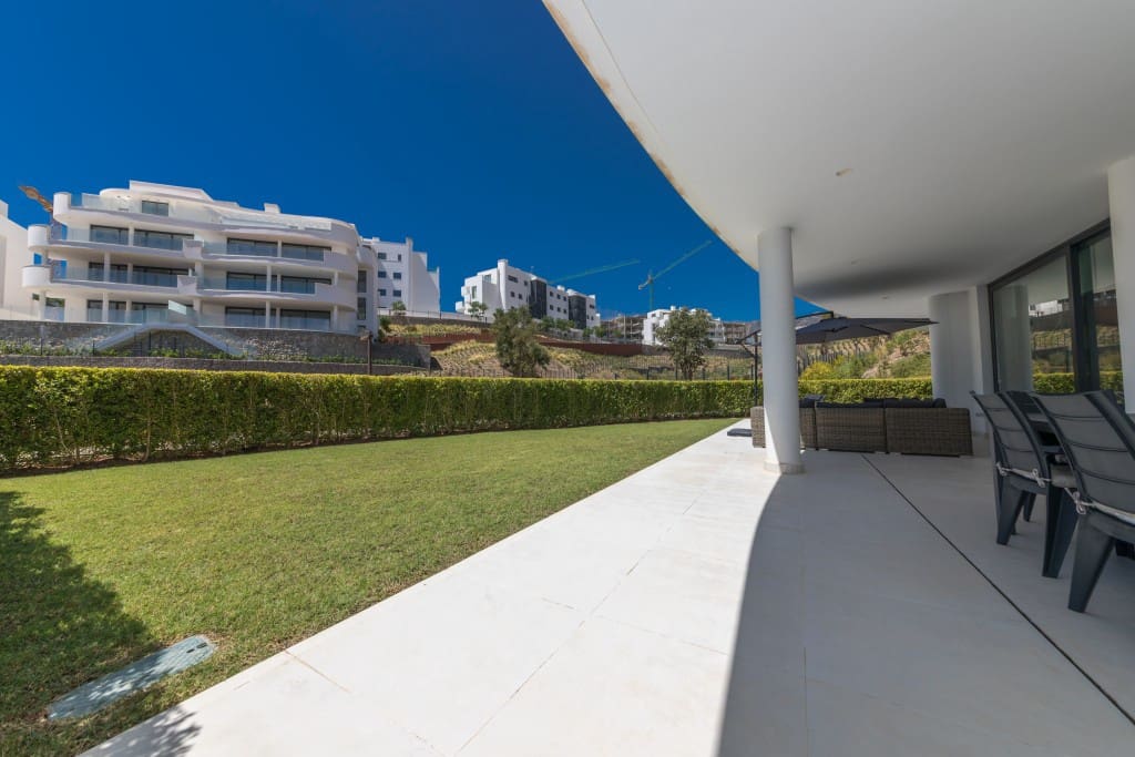 4 bedroom Apartment for rent in Benalmadena with pool garage - € 3,700 (Ref: 7041294)