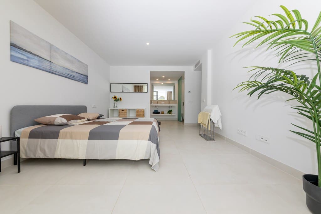 4 bedroom Apartment for rent in Benalmadena with pool garage - € 3,700 (Ref: 7041294)