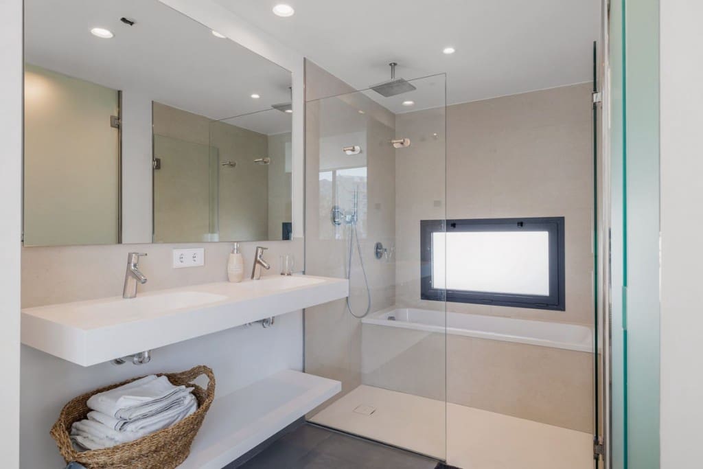 Apartamento de 2 habitaciones en Fuengirola en venta con piscina garaje - 799.000 € (Ref: 7049921)