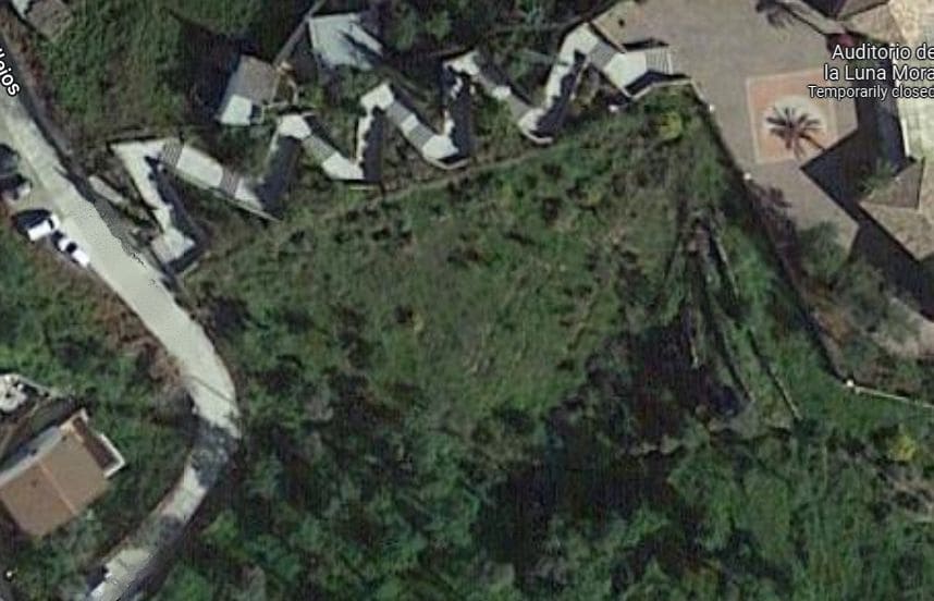 Mark till salu i Guaro - 99 000 € (Ref: 7411679)