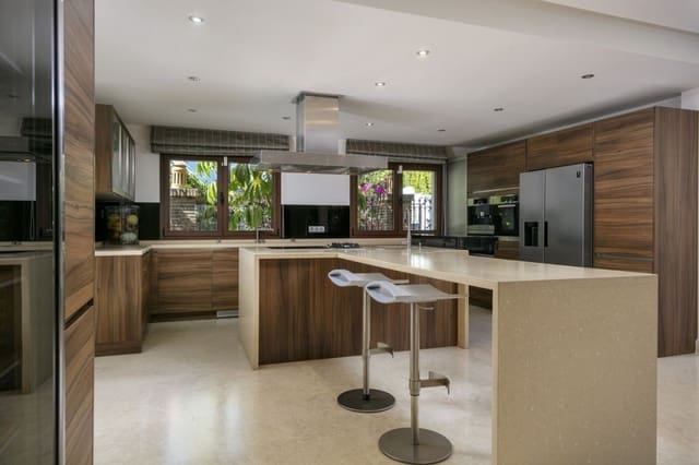 6 slaapkamer Villa te koop in Nueva Andalucia, Marbella met zwembad garage - € 3.190.000 (Ref: 7497031)