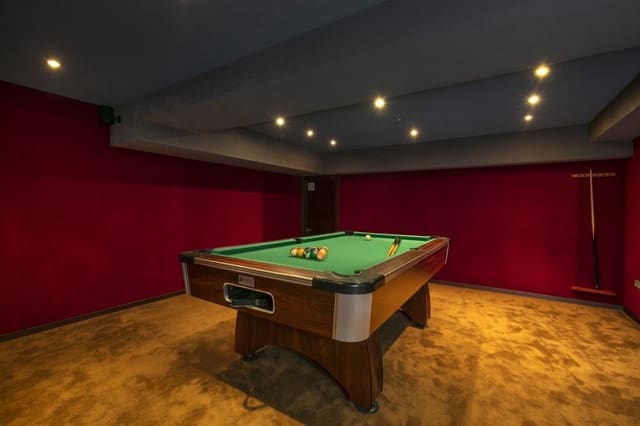 6 slaapkamer Villa te koop in Nueva Andalucia, Marbella met zwembad garage - € 3.190.000 (Ref: 7497031)