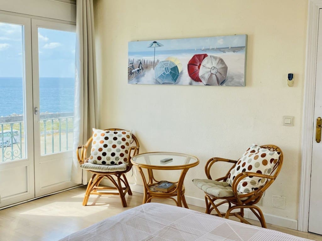 Casa de 5 habitaciones en Estepona en venta con piscina - 1.050.000 € (Ref: 7537698)