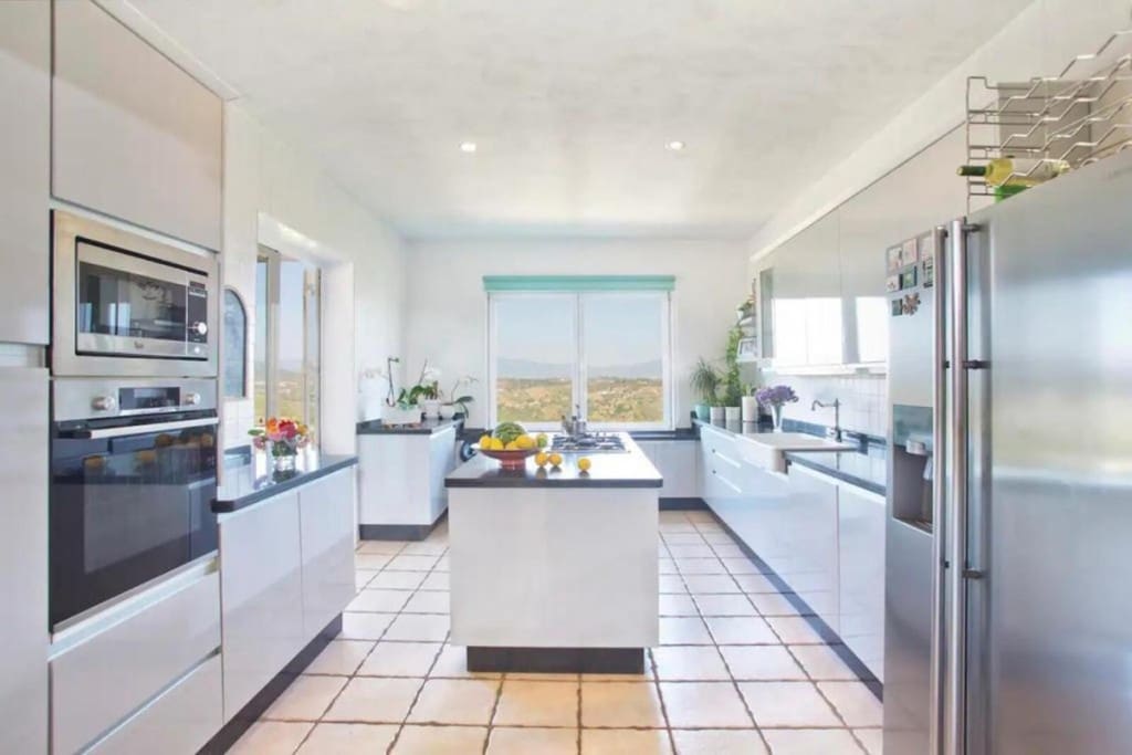 4 sypialnia Willa na sprzedaż w Alhaurin el Grande z basenem garażem - 995 000 € (Ref: 7652705)