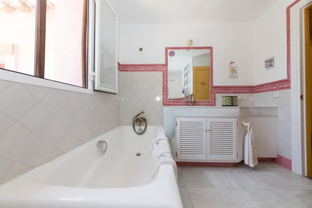 5 soveværelse Villa til salg i Benahavis med swimmingpool garage - € 5.250.000 (Ref: 7670476)