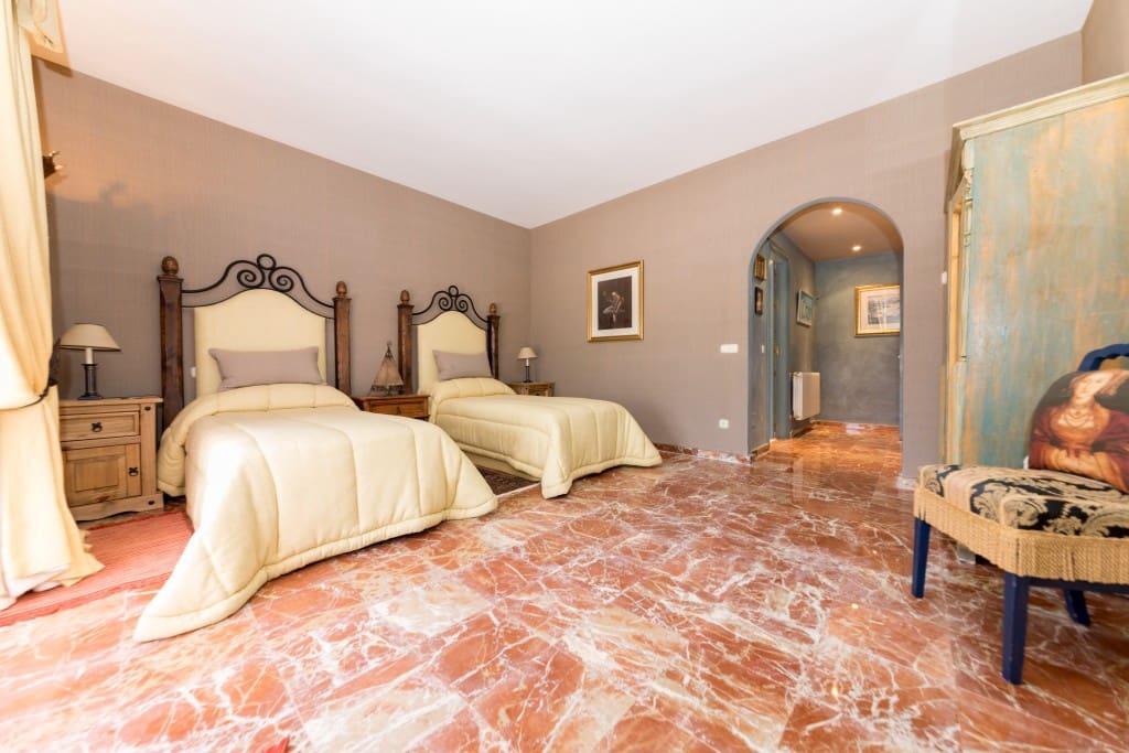 5 soveværelse Villa til salg i Benahavis med swimmingpool garage - € 5.250.000 (Ref: 7670476)