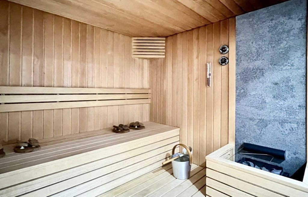 3 bedroom Apartment for sale in New Golden Mile with pool garage - € 850,000 (Ref: 7736253)