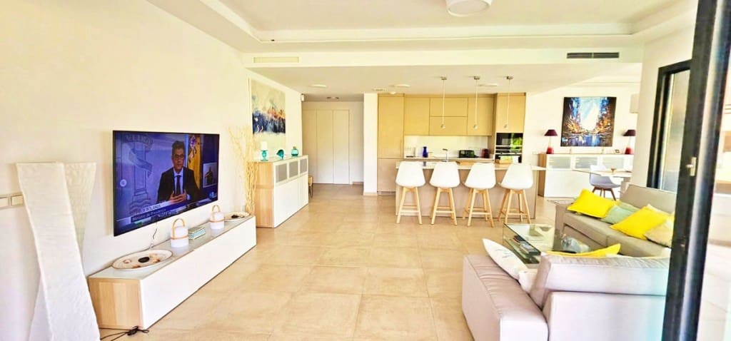 3 bedroom Apartment for sale in New Golden Mile with pool garage - € 850,000 (Ref: 7736253)