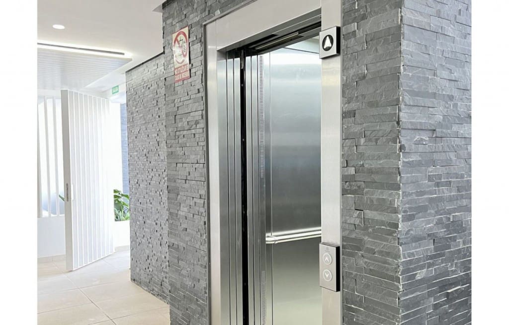 3 bedroom Apartment for sale in New Golden Mile with pool garage - € 850,000 (Ref: 7736253)