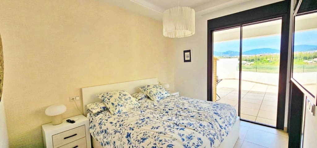 3 bedroom Apartment for sale in New Golden Mile with pool garage - € 850,000 (Ref: 7736253)