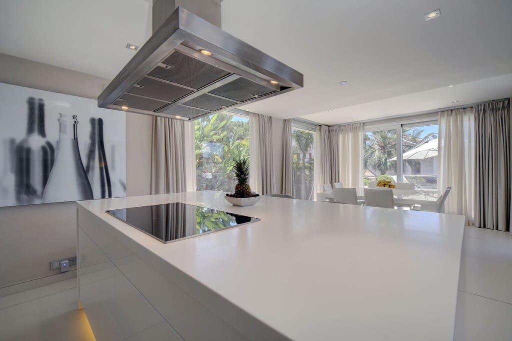 5 makuuhuone Huvila myytävänä paikassa Nueva Andalucia mukana uima-altaan 
autotalli - 3 950 000 € (Ref: 7779672)