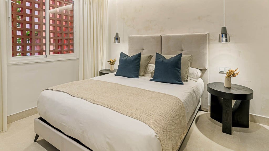 3 slaapkamer Appartement te koop in New Golden Mile met zwembad garage - € 1.765.000 (Ref: 7827221)