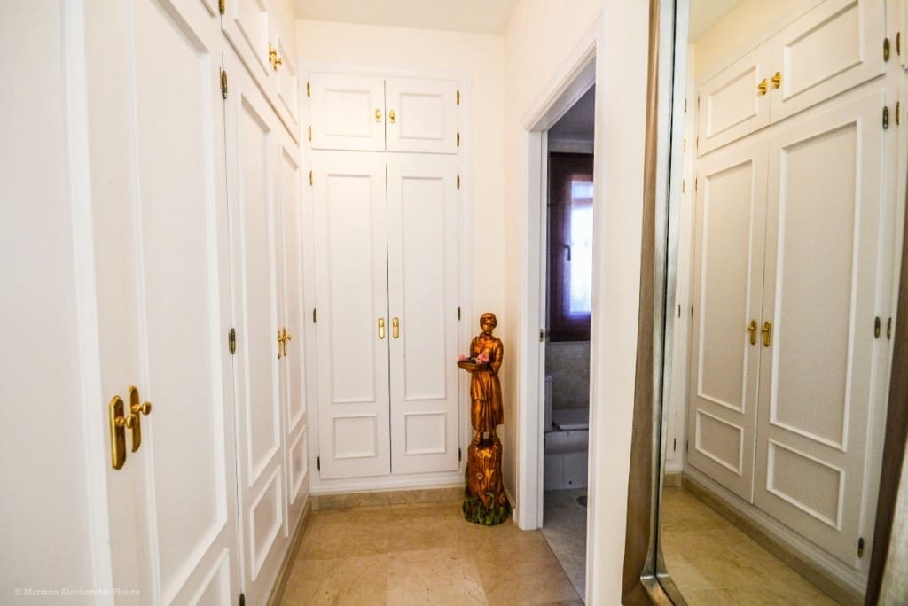 5 slaapkamer Villa te koop in Mijas Costa met zwembad garage - € 866.000 (Ref: 7833930)