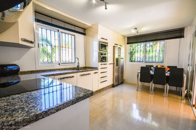 5 slaapkamer Villa te koop in Mijas Costa, Mijas met zwembad garage - € 866.000 (Ref: 7833930)