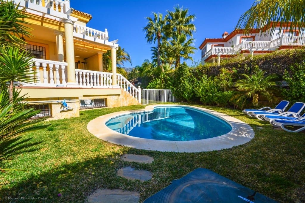 5 slaapkamer Villa te koop in Mijas Costa met zwembad garage - € 866.000 (Ref: 7833930)