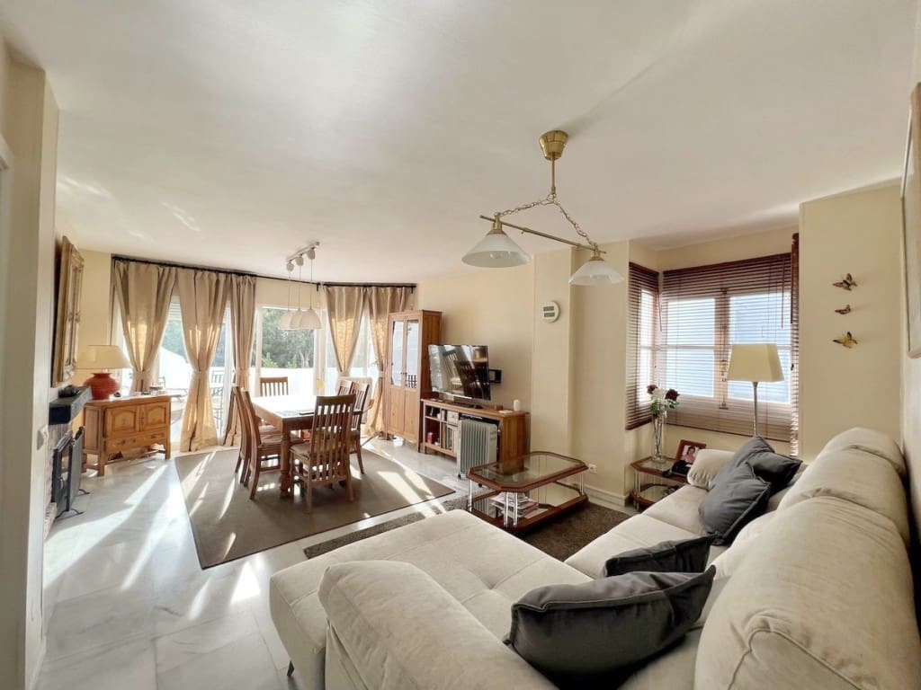 2 slaapkamer Appartement te koop in Calahonda met zwembad - € 375.000 (Ref: 7858054)