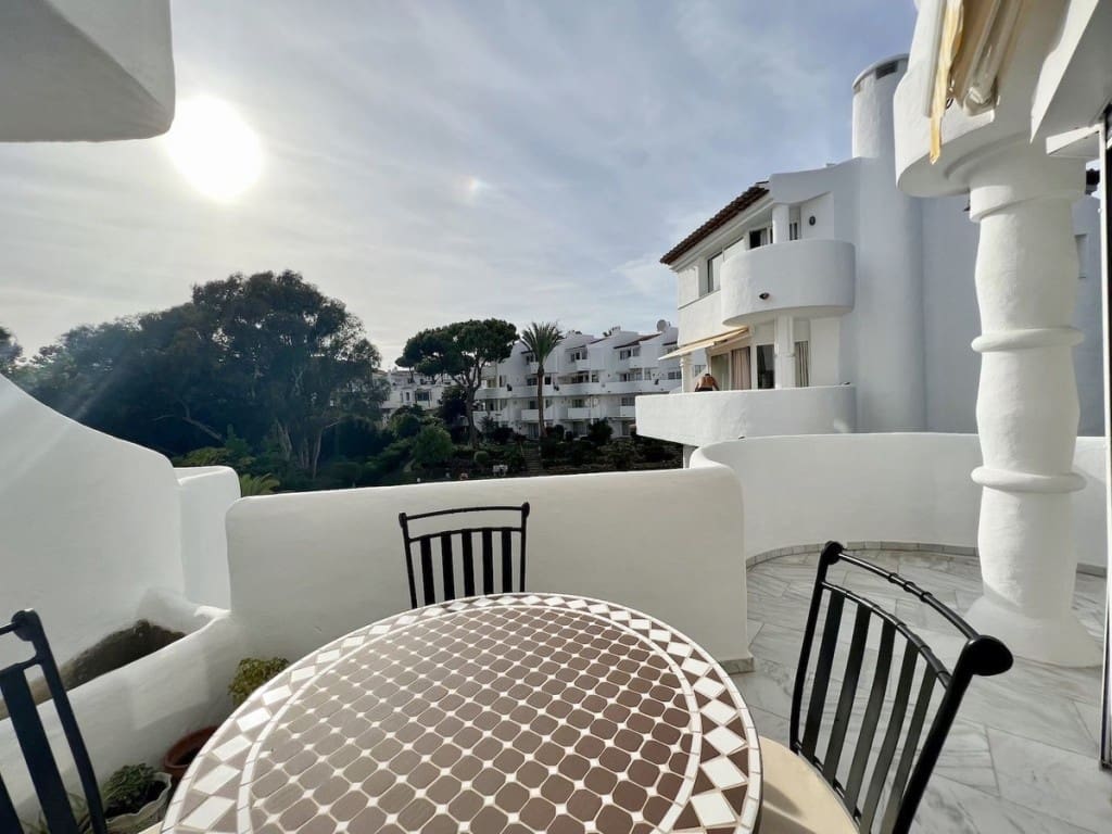 2 slaapkamer Appartement te koop in Calahonda met zwembad - € 375.000 (Ref: 7858054)