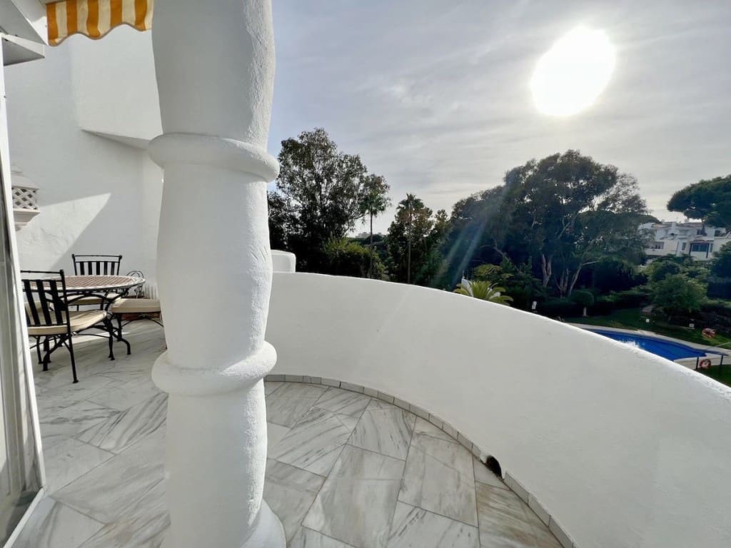 2 slaapkamer Appartement te koop in Calahonda met zwembad - € 375.000 (Ref: 7858054)