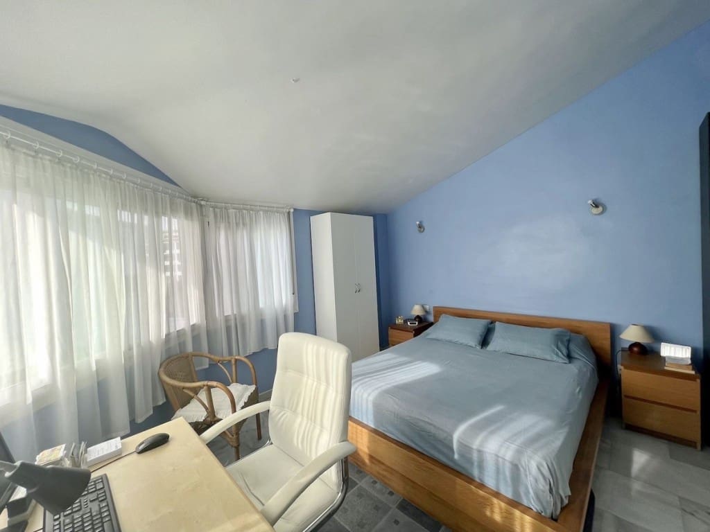 2 slaapkamer Appartement te koop in Calahonda met zwembad - € 375.000 (Ref: 7858054)