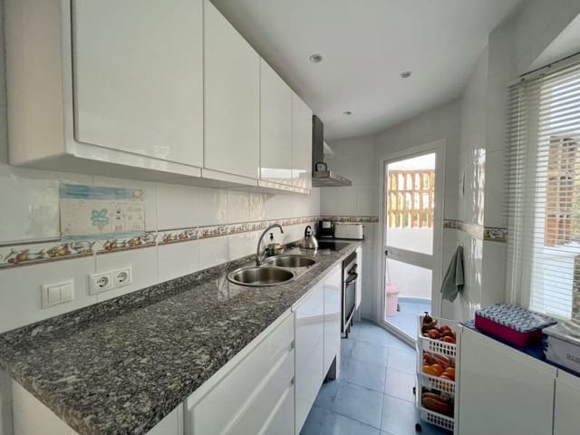 2 slaapkamer Appartement te koop in Calahonda, Mijas met zwembad - € 375.000 (Ref: 7858054)