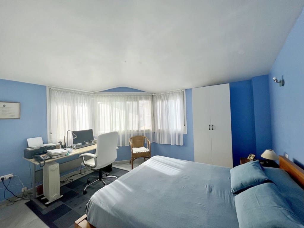 2 slaapkamer Appartement te koop in Calahonda met zwembad - € 375.000 (Ref: 7858054)