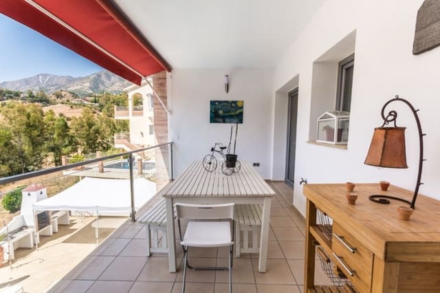 5 Zimmer Villa zu verkaufen in Mijas Costa, Mijas mit Pool Garage - 895.000 € (Ref: 8000996)