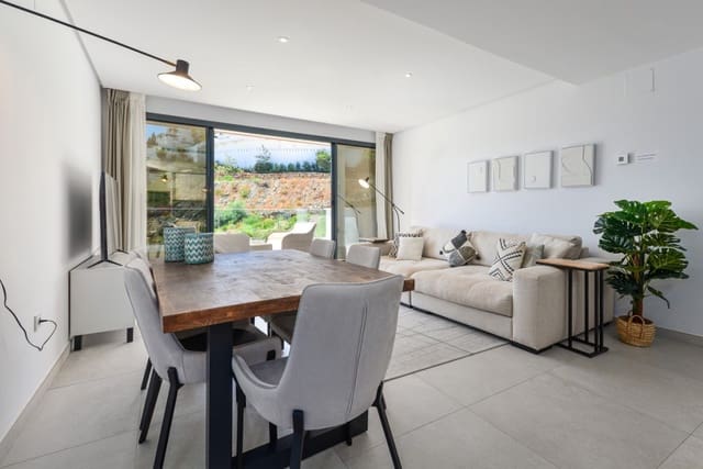 3 Zimmer Penthouse zu verkaufen in La Quinta, Benahavís mit Pool - 675.000 € (Ref: 8002769)