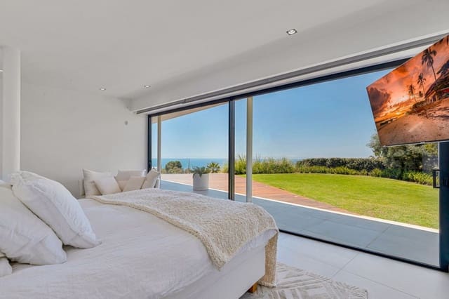 5 slaapkamer Villa te koop in Fuengirola met zwembad garage - € 4.500.000 (Ref: 8100071)