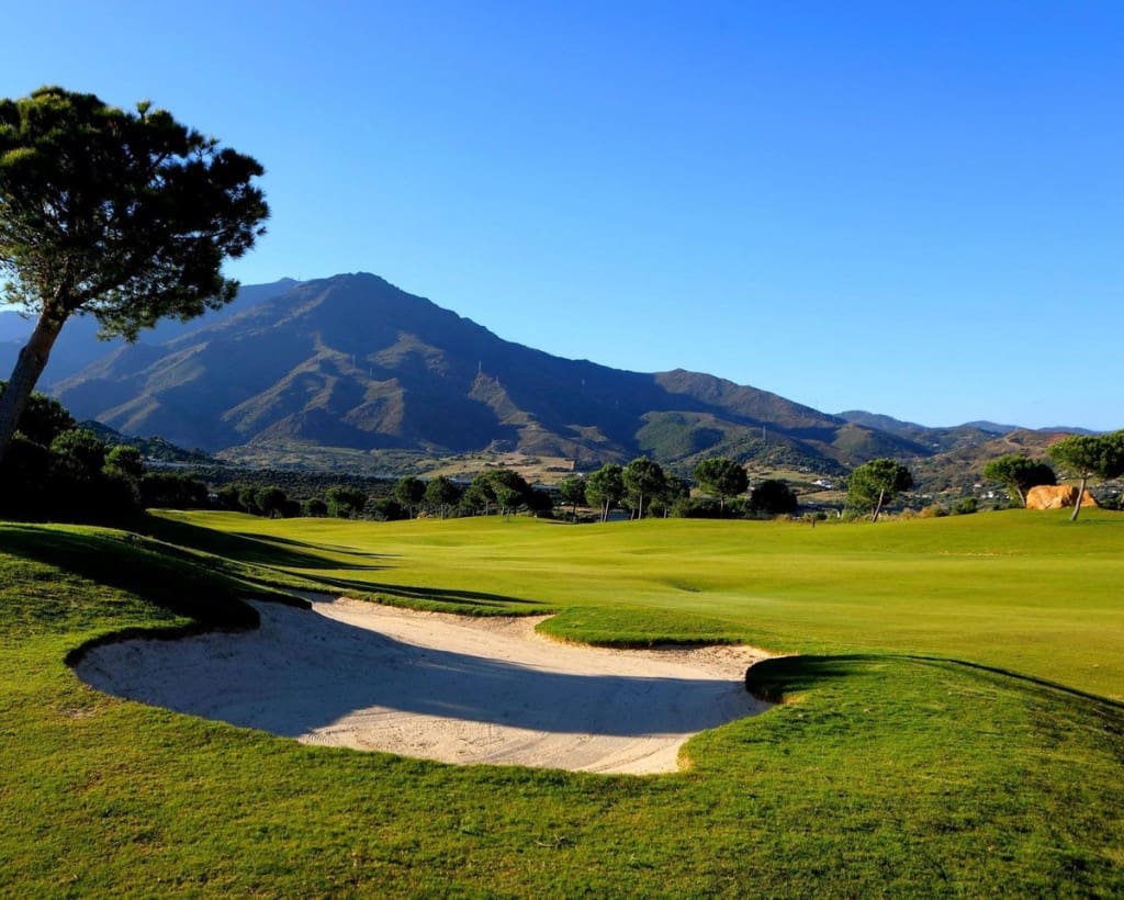 4 chambre Villa/Maison à vendre à Estepona avec piscine garage - 2 495 000 € (Ref: 8107519)