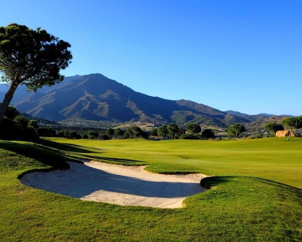 4 chambre Villa/Maison à vendre à Estepona avec piscine garage - 2 495 000 € (Ref: 8107519)